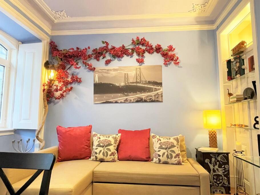 Mc Warm Romantic 3br2ba @ Trendy Principe Real * Lisboa